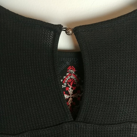 Alchemy Thread Embroidered Top - Picture 9 of 9